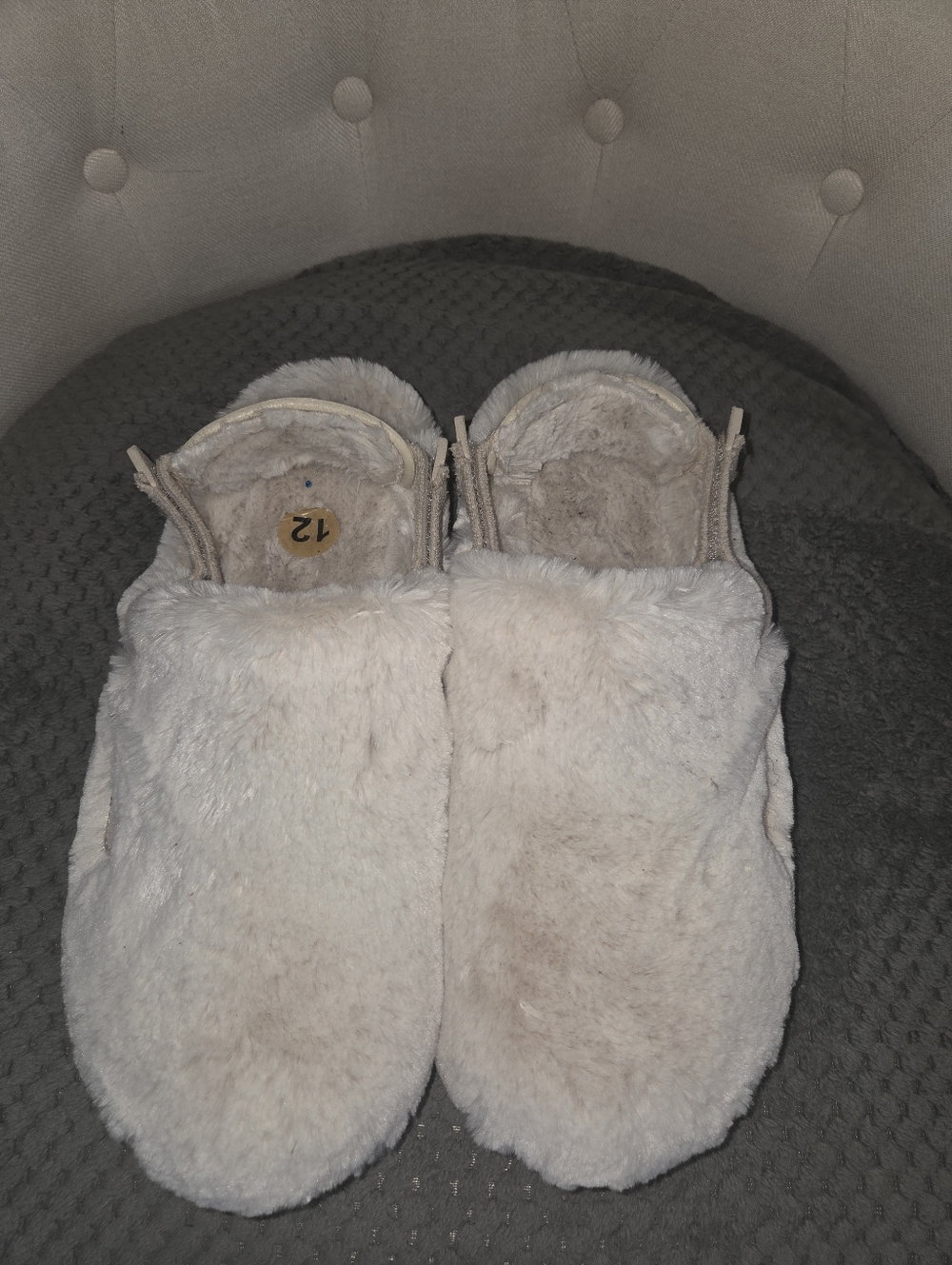 Plush Fuzzy Slip-On Slippers in Light Beige Nike Size 12 Men